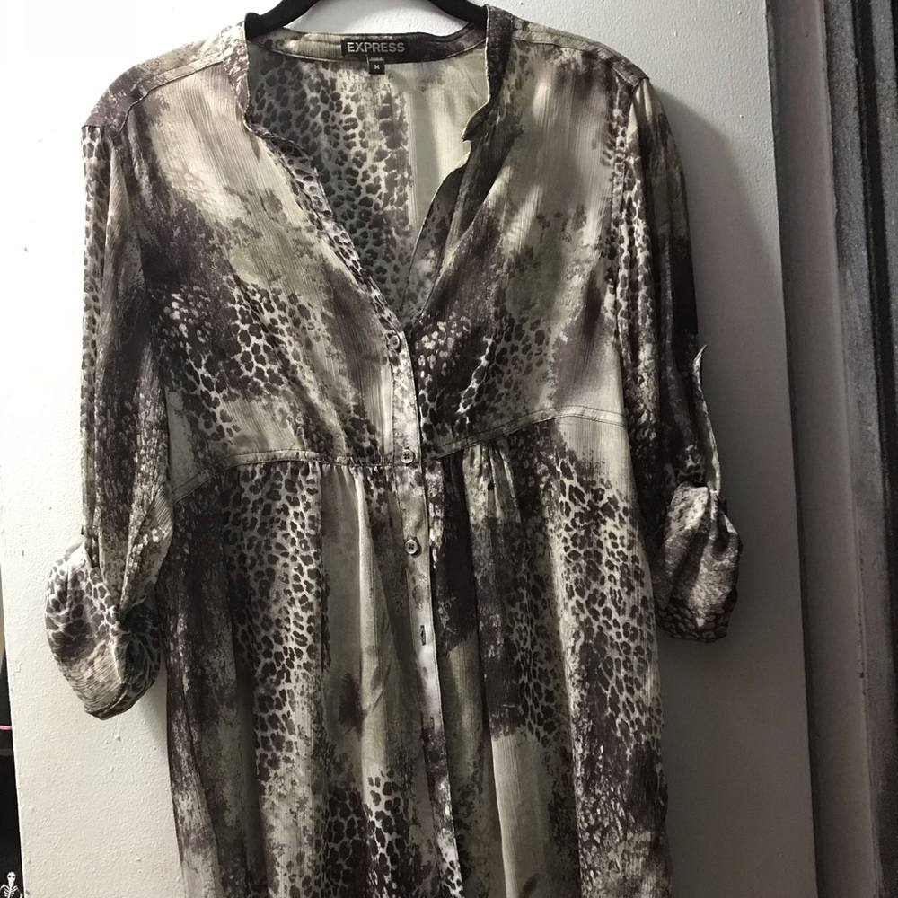 Express Sheer Gray Snake print 3/4 slv Blouse sz M